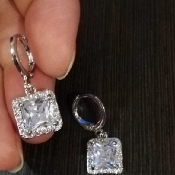 18k gp earrings - Picture 3 of 3